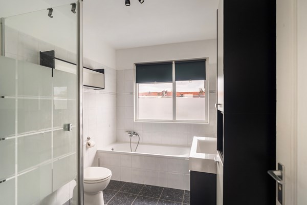 Medium property photo - Richard Holstraat 97, 3131 EN Vlaardingen